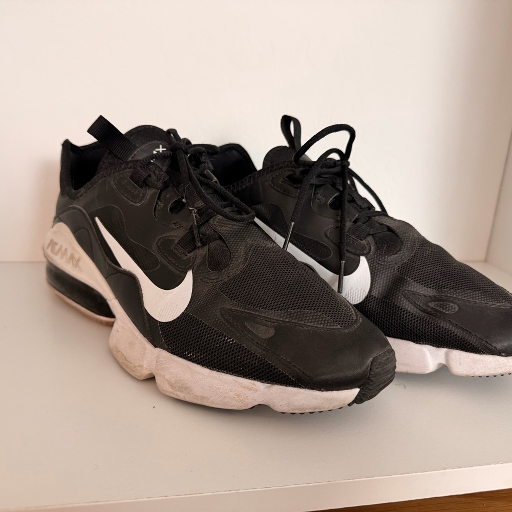 Nike Black Sneakers